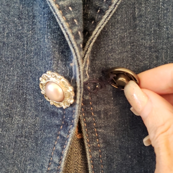 Jean Jacket - Picture 4 of 11